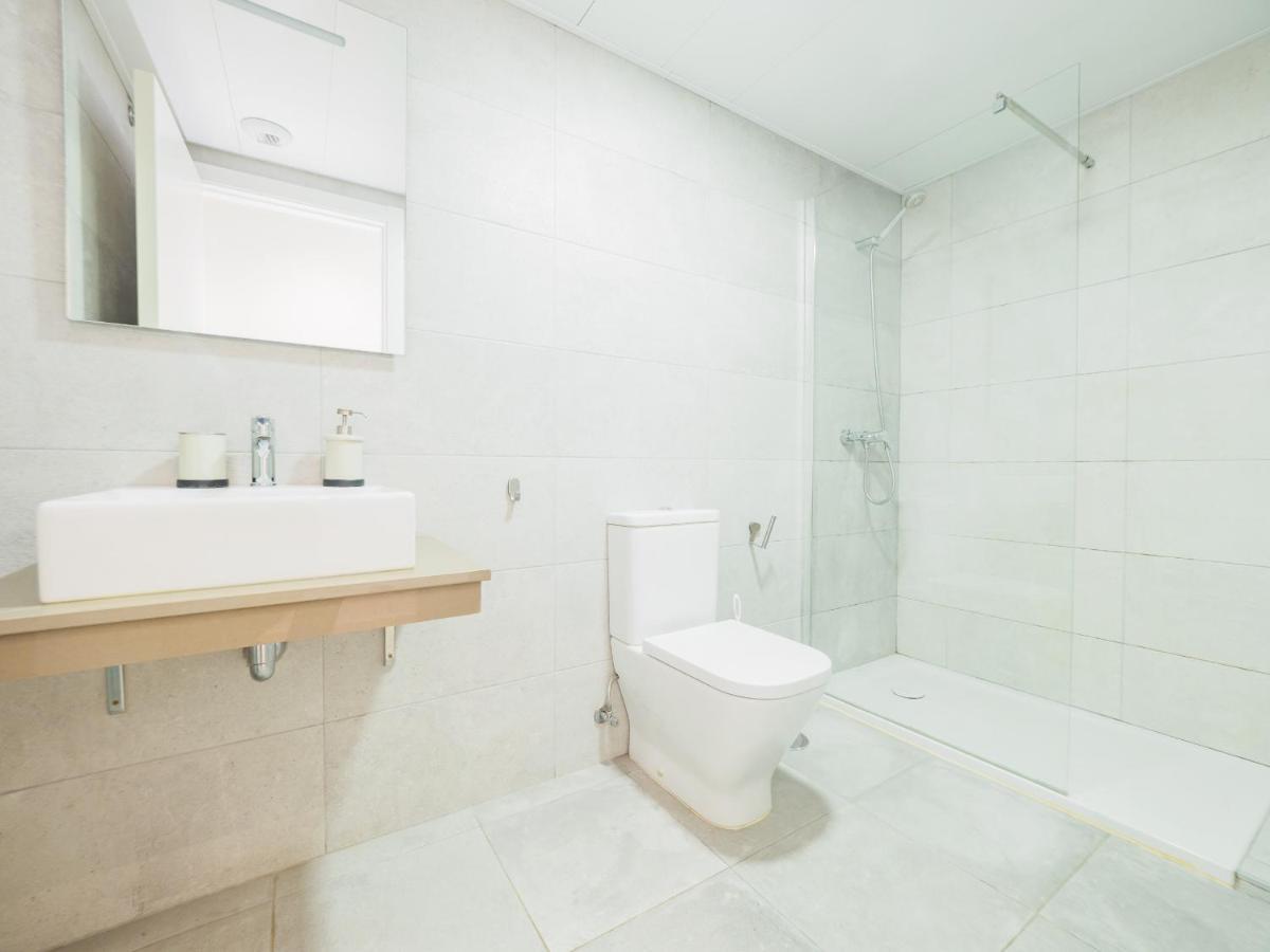 Апартаменти Cubo'S Sea View Pacifico Street & Free Parking Малага Екстер'єр фото